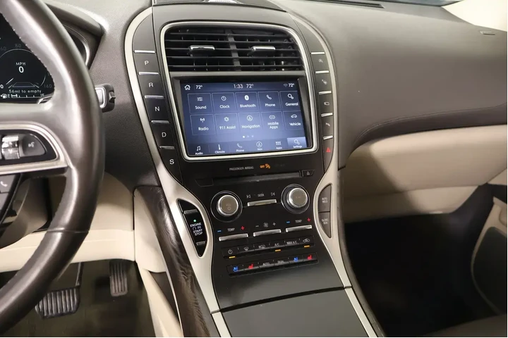 $24989 : Lincoln Nautilus 2019 AWD Re image 5