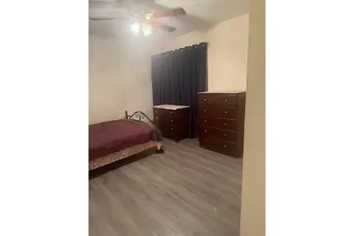 CUARTO AMUEBLADO EN RENTA image 3