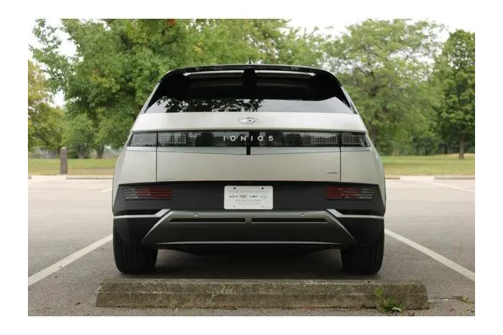 $25499 : Hyundai IONIQ 5 2023 AWD SEL image 6