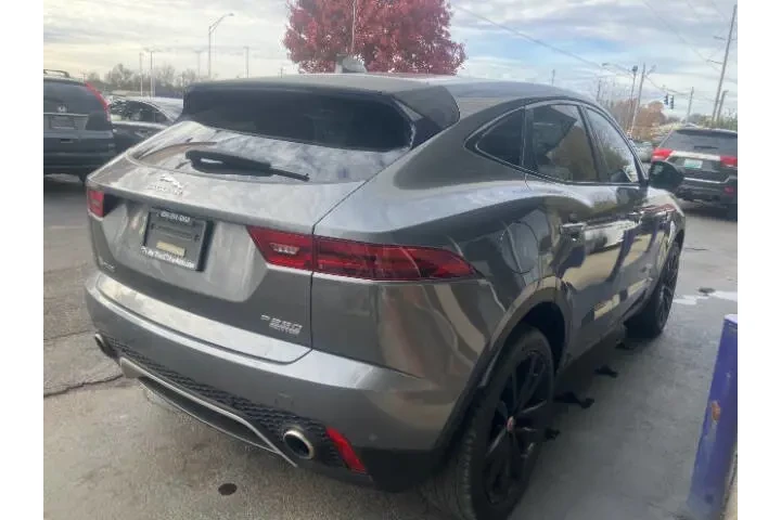 $16090 : 2018 E-PACE P250 SE image 6