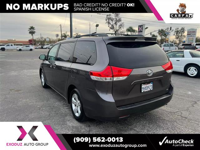 $8995 : 2012 Sienna LE image 8