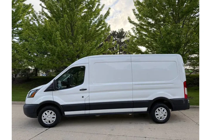 $1 : 2019 Transit 250 image 10