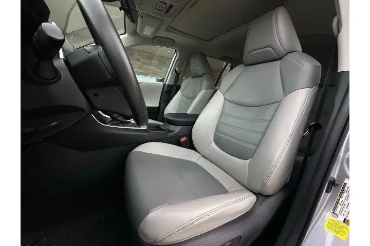 $28495 : Toyota RAV4 2021 Limited 4dr image 5