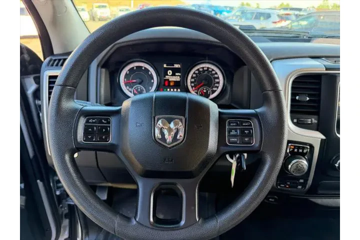 $28990 : Ram 1500 Classic 2019 4x4 Lo image 9