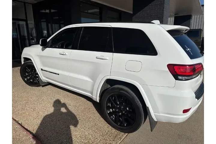 $20737 : Jeep Grand Cherokee WK 2022 image 4