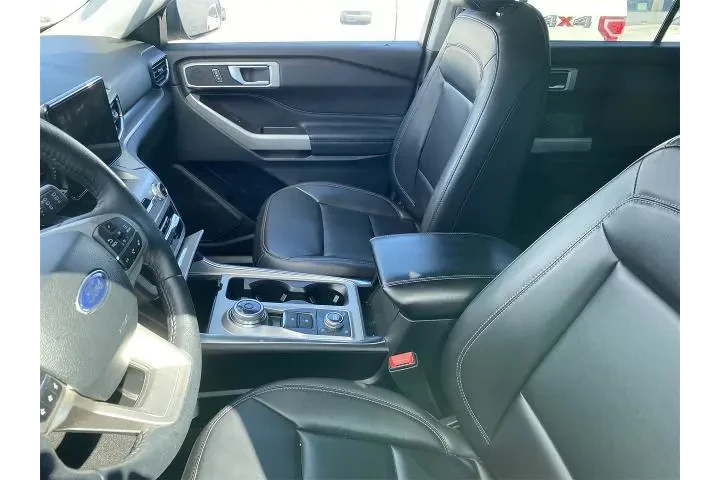 $31498 : Ford Explorer 2024 AWD XLT 4 image 9