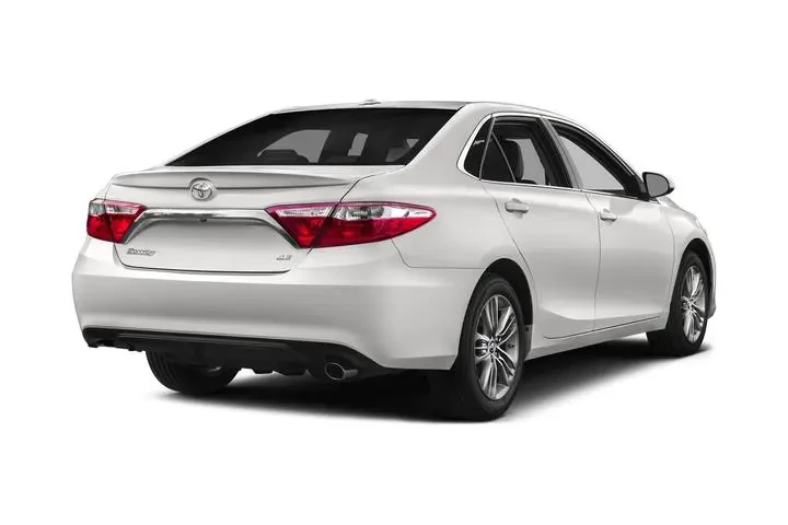 $17825 : Toyota Camry 2017 XSE 4dr Se image 3