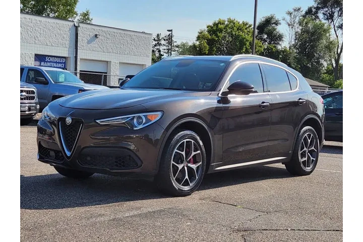 $16985 : 2019 Alfa Romeo Stelvio Ti image 8