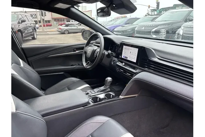 $29888 : Toyota Camry 2025 SE 4dr Sed image 10