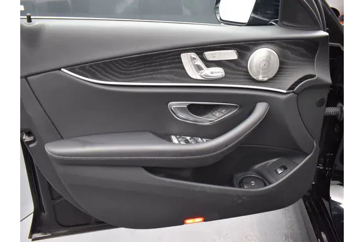 $38995 : Mercedes-Benz E-Class 2022 A image 5