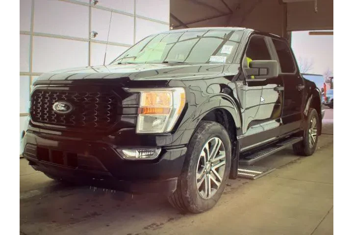 $36987 : Ford F-150 2022 4x4 XL 4dr S image 1