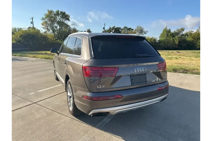 $15999 : Audi Q7 2018 AWD 3.0T quattr image 5