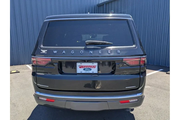 $33899 : Jeep Wagoneer 2022 4x4 Serie image 6