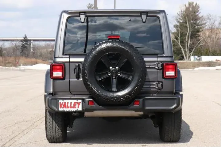 $29950 : Jeep Wrangler Unlimited 2021 image 7