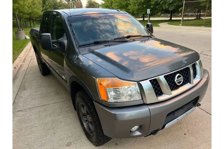 $10995 : 2013 Titan SL image 4