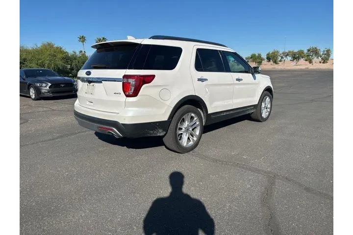 $16095 : Ford Explorer 2017 AWD Limit image 3
