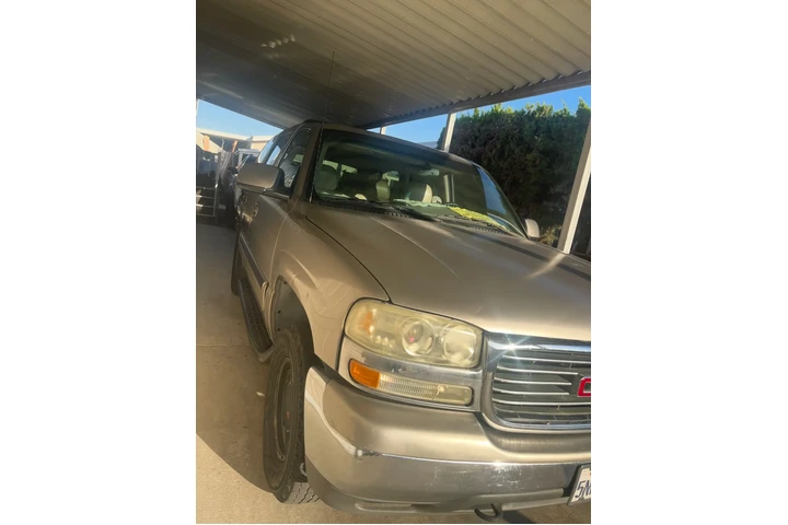 $4200 : 2001 GMC Yukon image 1