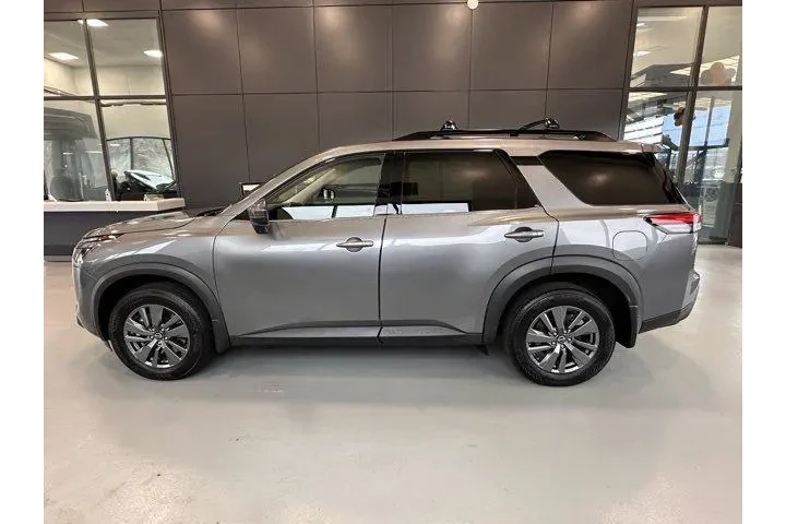 $31195 : Nissan Pathfinder 2024 AWD S image 3