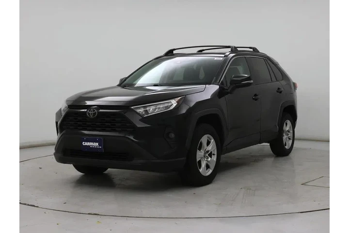 $20998 : Toyota RAV4 2021 AWD XLE 4dr image 4