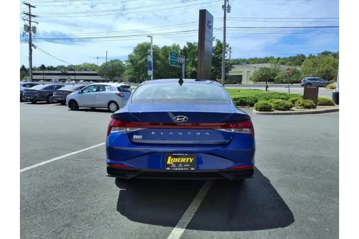 $17799 : Hyundai ELANTRA 2023 SEL 4dr image 5
