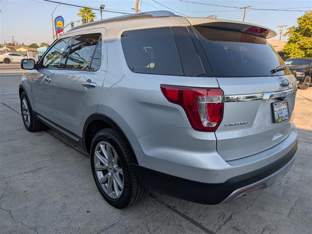 $14999 : 2017 Explorer Limited FWD image 4