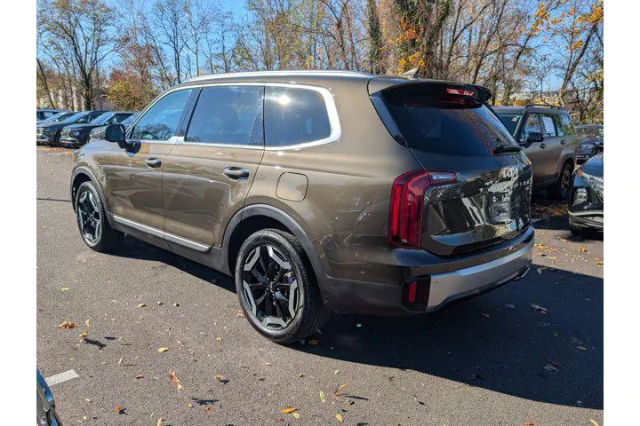 $34644 : Kia Telluride 2025 AWD S 4dr image 4