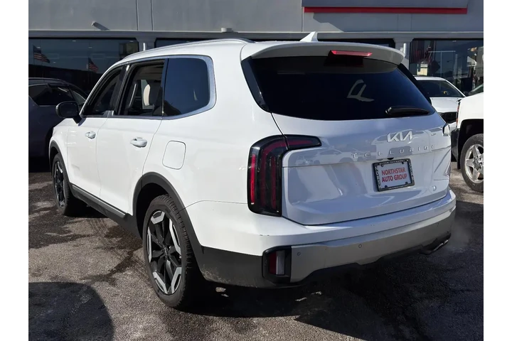 $32695 : Kia Telluride 2024 AWD EX 4d image 6