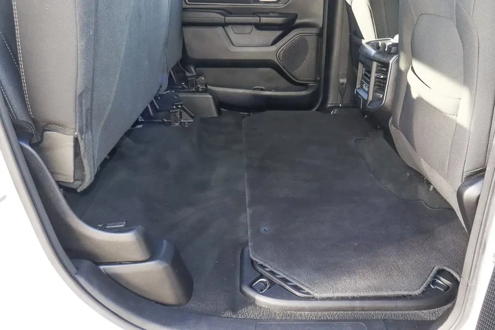 $35988 : 2024 1500 Lone Star 4x4 Crew image 9