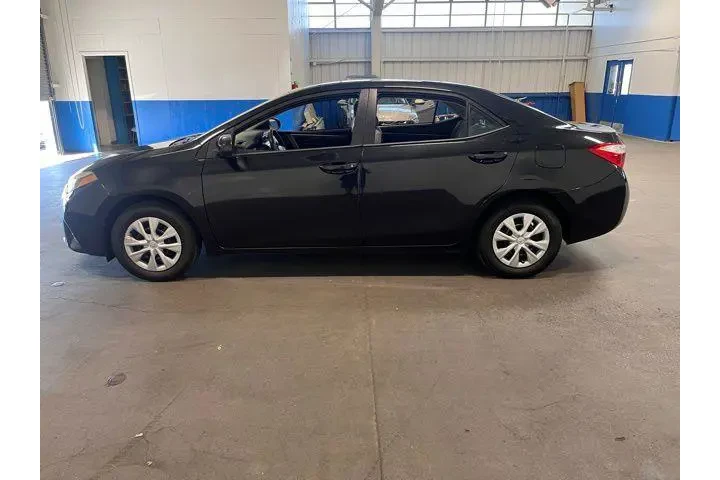 $13863 : Toyota Corolla 2015 L 4dr Se image 6