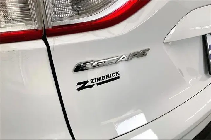$8990 : Ford Escape 2016 S 4dr SUV image 9