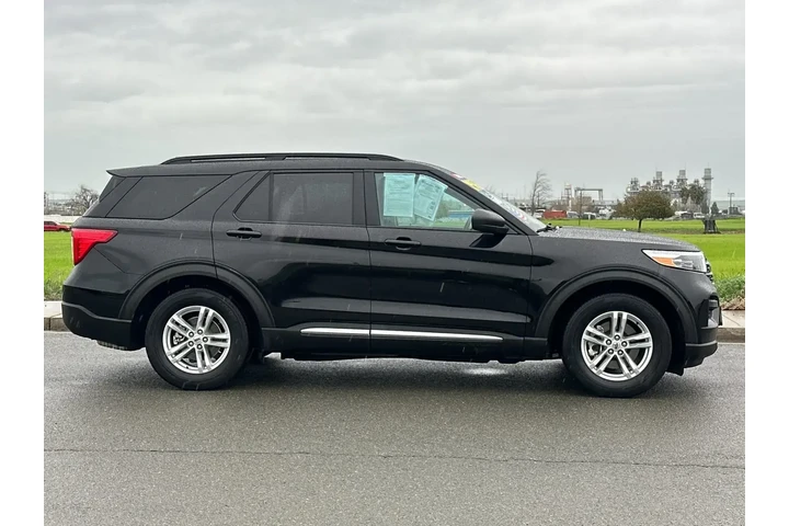 $29851 : Ford Explorer 2022 XLT 4dr S image 3