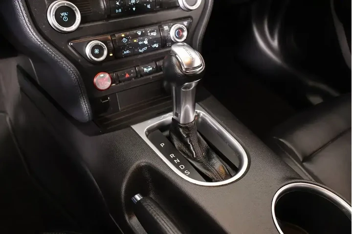 $30903 : Ford Mustang 2020 GT 2dr Fas image 7