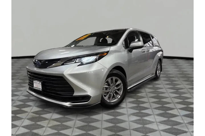 $25999 : 2021 Sienna LE 8-Passenger image 10