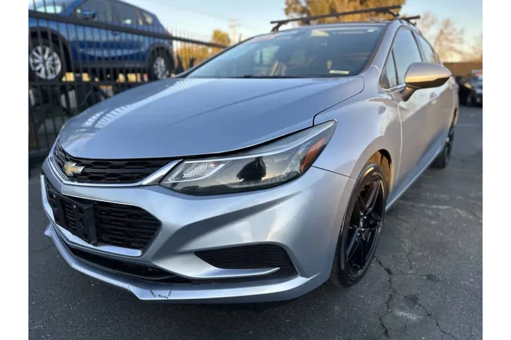 $5995 : 2018 Cruze image 3