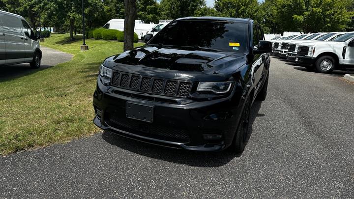 $40700 : PRE-OWNED 2017 JEEP GRAND CHE image 2