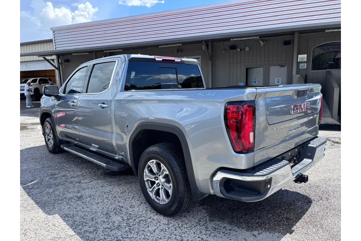 2023 GMC Sierra 1500 4WD Crew image 4