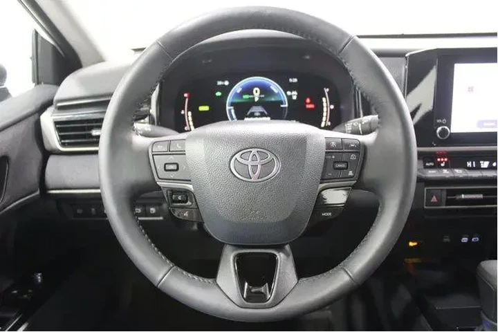 $29436 : Toyota Camry 2025 LE 4dr Sed image 9
