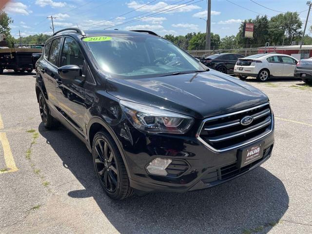 $12995 : 2019 Escape SE 4WD image 1