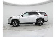$29998 : Nissan Pathfinder 2023 SL 4d thumbnail