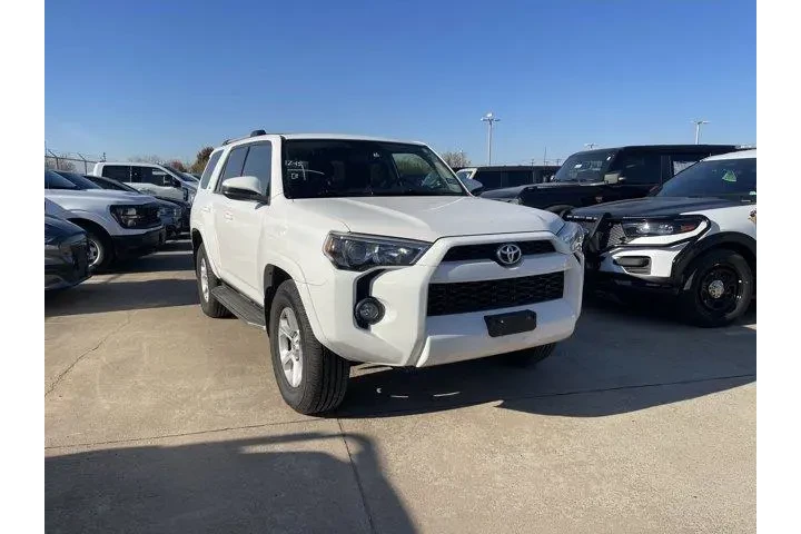 $30159 : Toyota 4Runner 2019 4x2 SR5 image 2