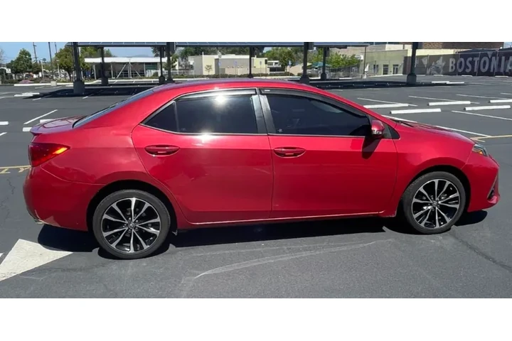 $4500 : Toyota Corolla 2017 image 5