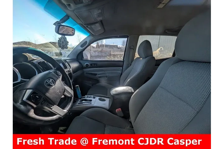 $28999 : Toyota Tacoma 2015 4x4 V6 4d image 4
