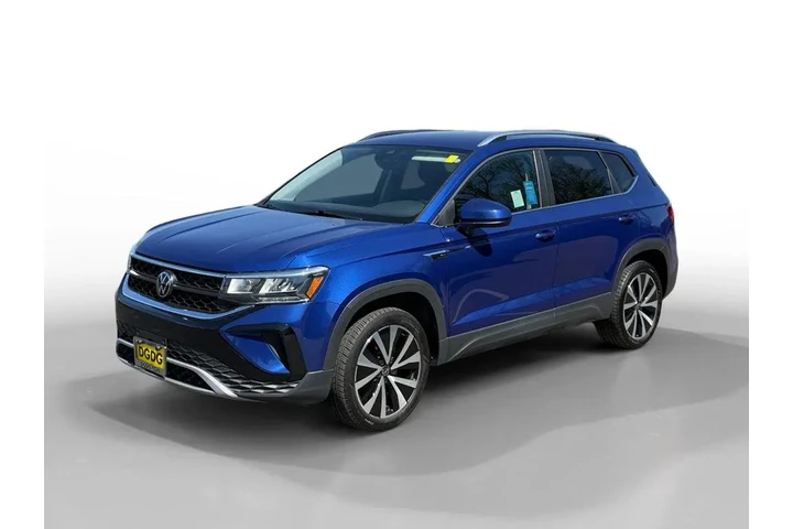 $17993 : Volkswagen Taos 2024 SE 4dr image 1