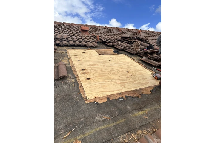 Bulls Roofing Master image 4