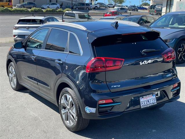 $21800 : Used 2022 Niro EV EX for sale image 7