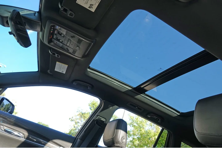 $18995 : 2021 XT6 AWD Sport image 10