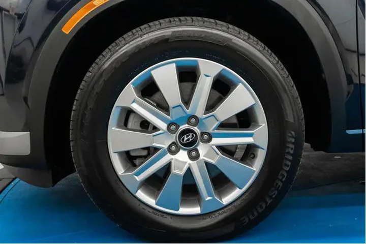 $33557 : Hyundai PALISADE 2025 SEL 4d image 2