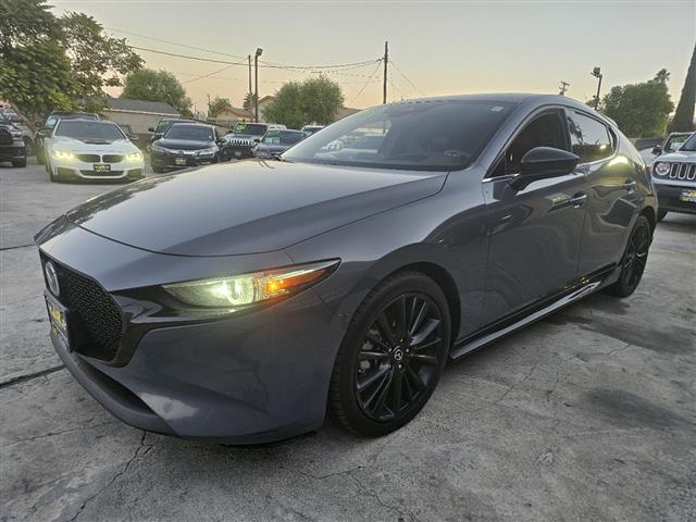 $20995 : 2020 MAZDA3 Premium Hatchback image 3