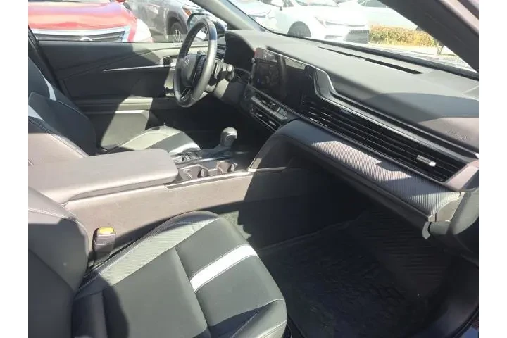 $29078 : Toyota Camry 2025 SE 4dr Sed image 10