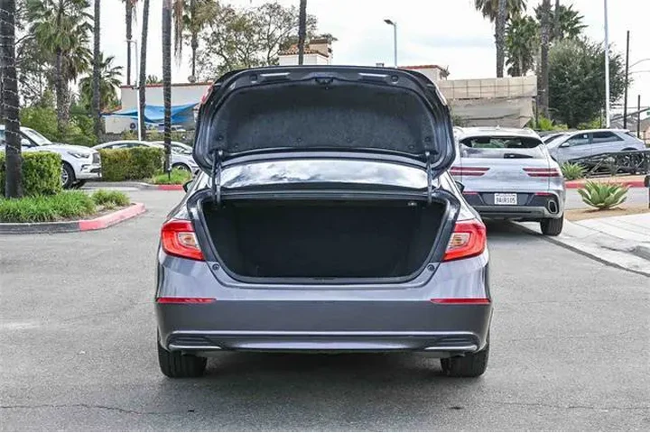 $18800 : Honda Accord 2020 LX 4dr Sed image 9